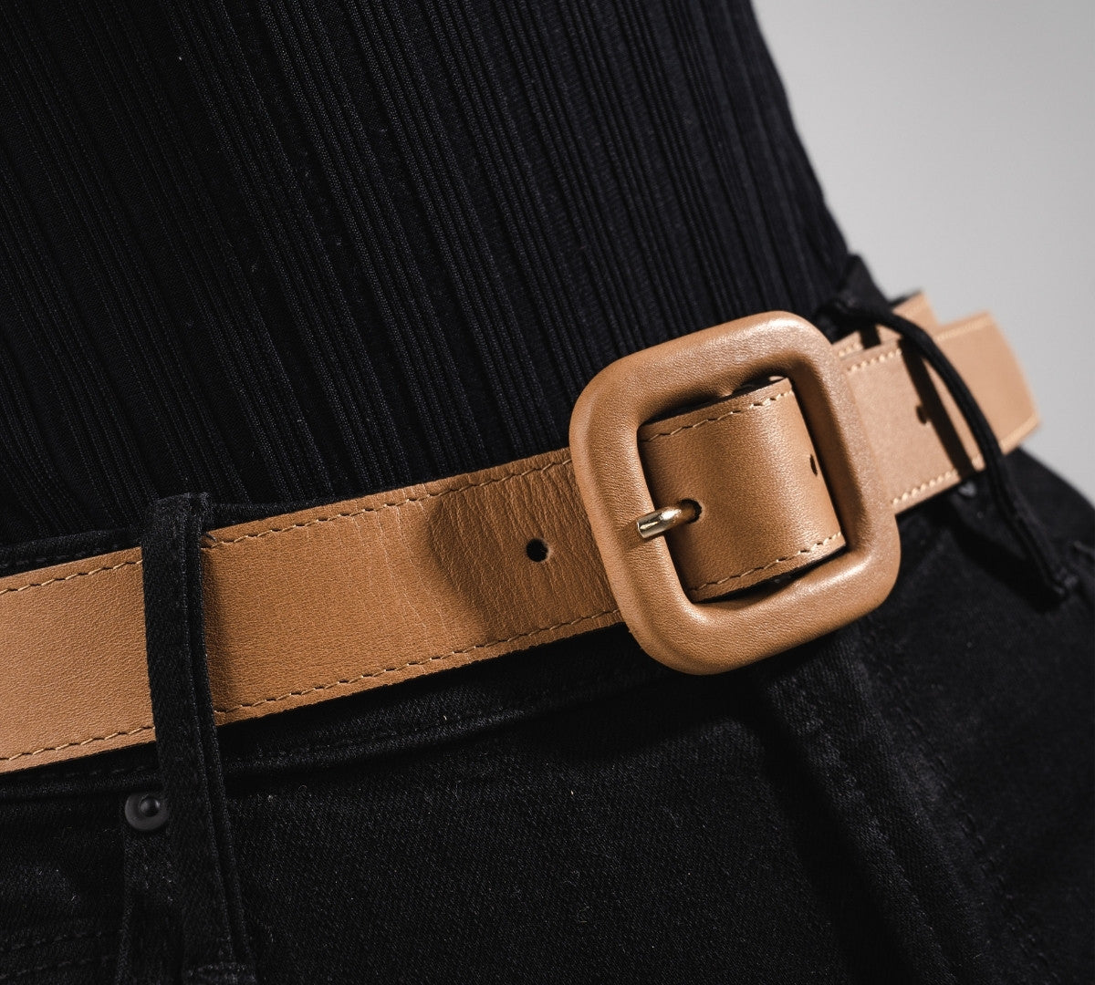 Leather Belt With Lined Buckle Camel