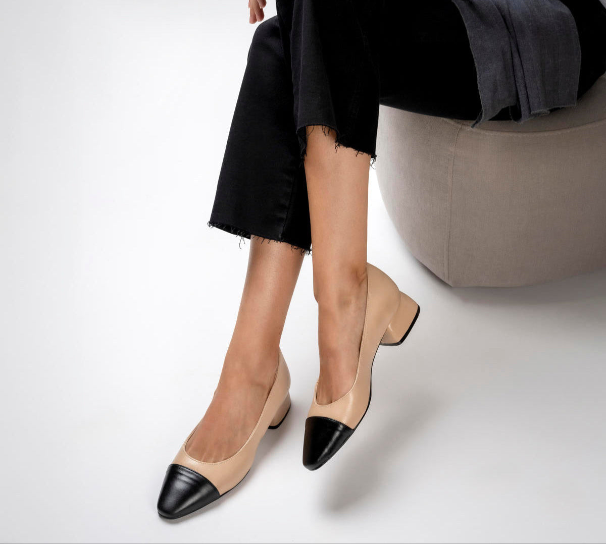 Berta Nude Black Tip