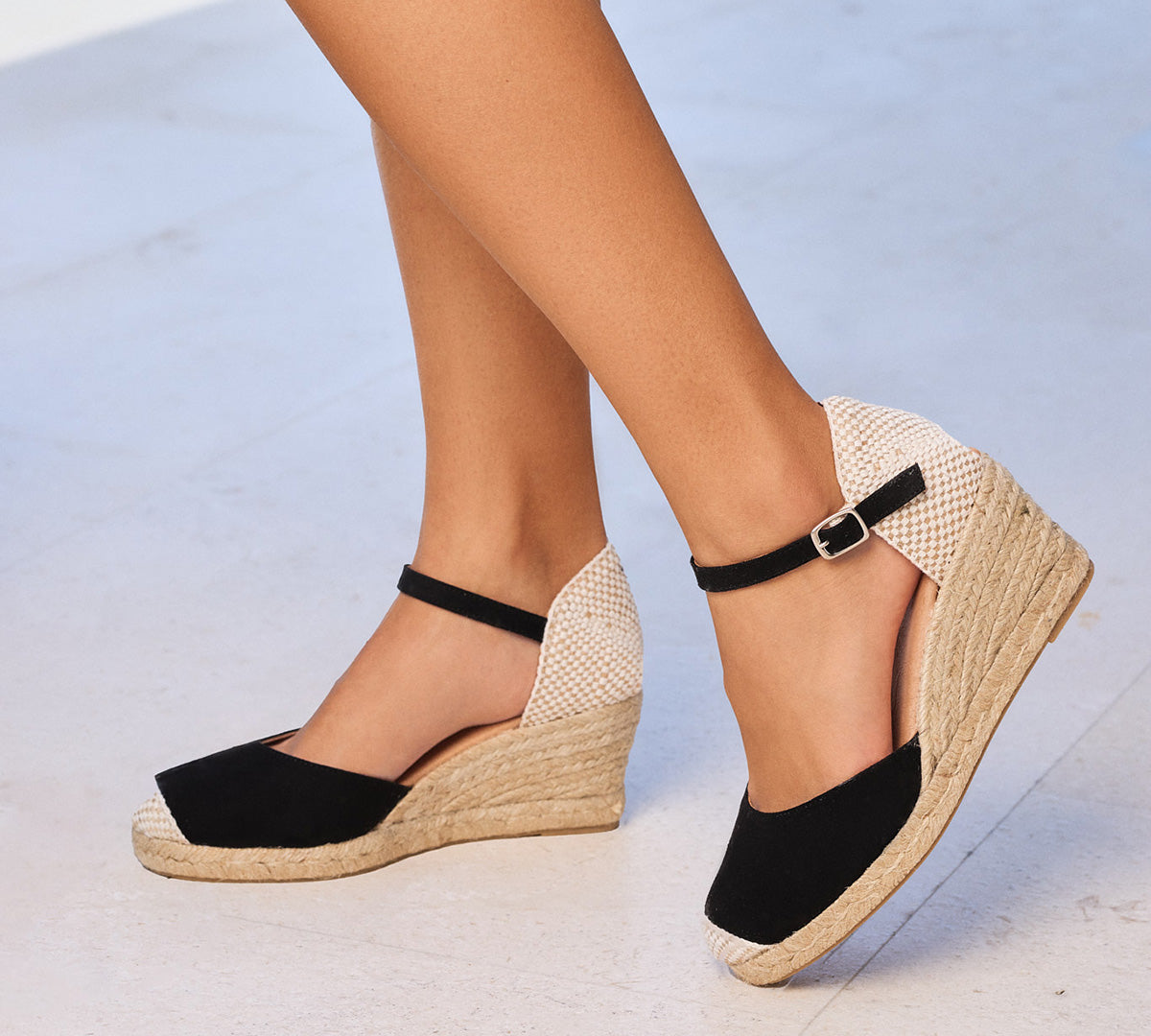 Jimena Black Medium Strap