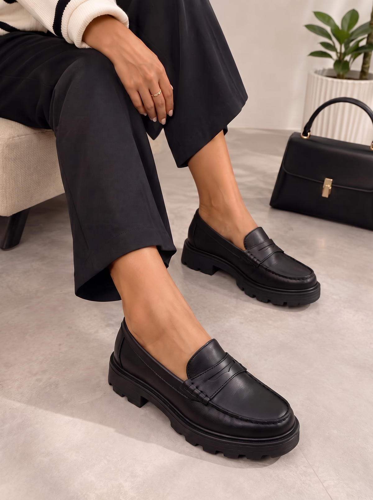 Lola Loafer
