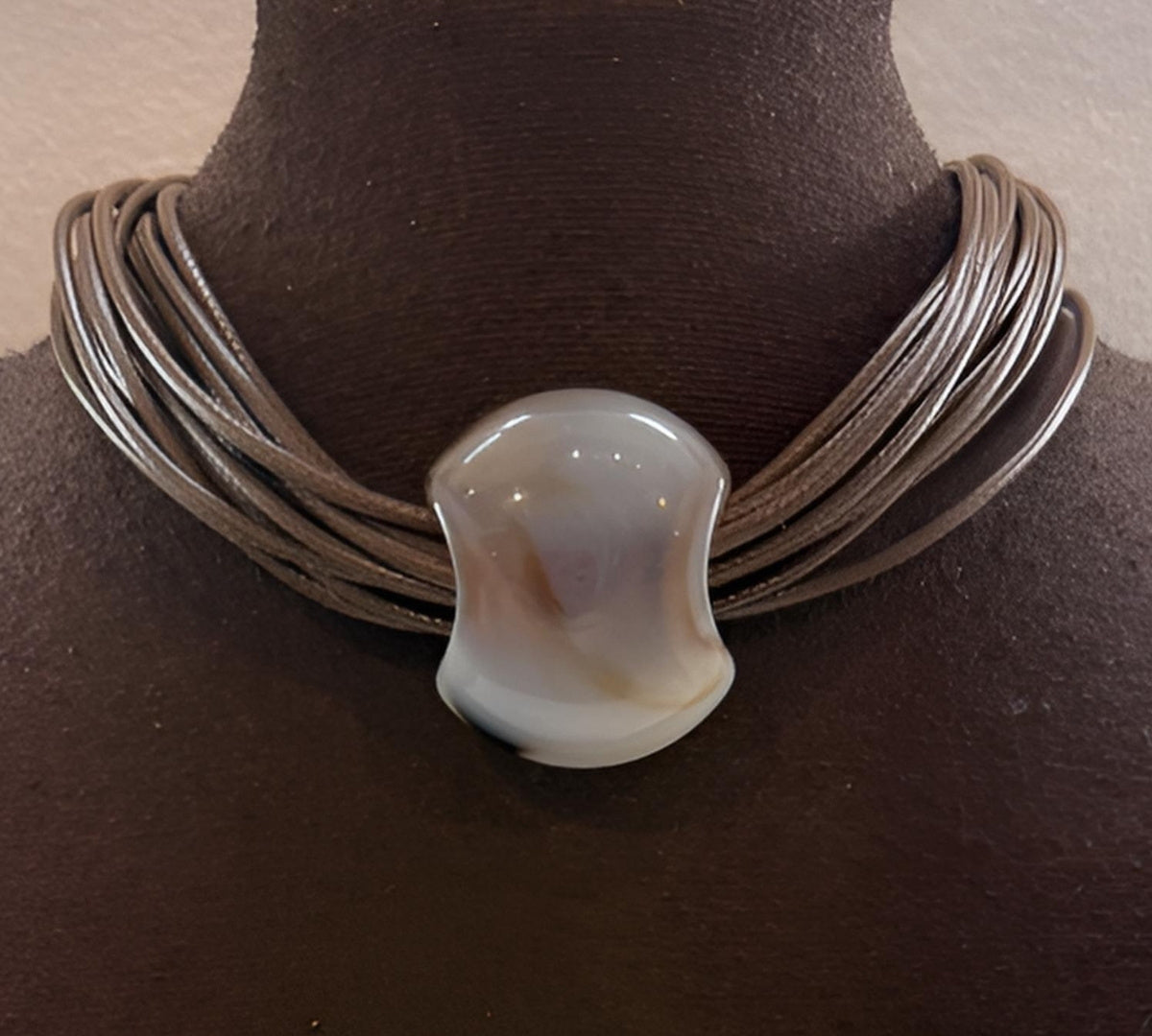 Porto Chocolate Collar