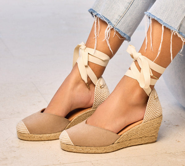 Gimena Knitted Toe Taupe Medium Wedge Laces