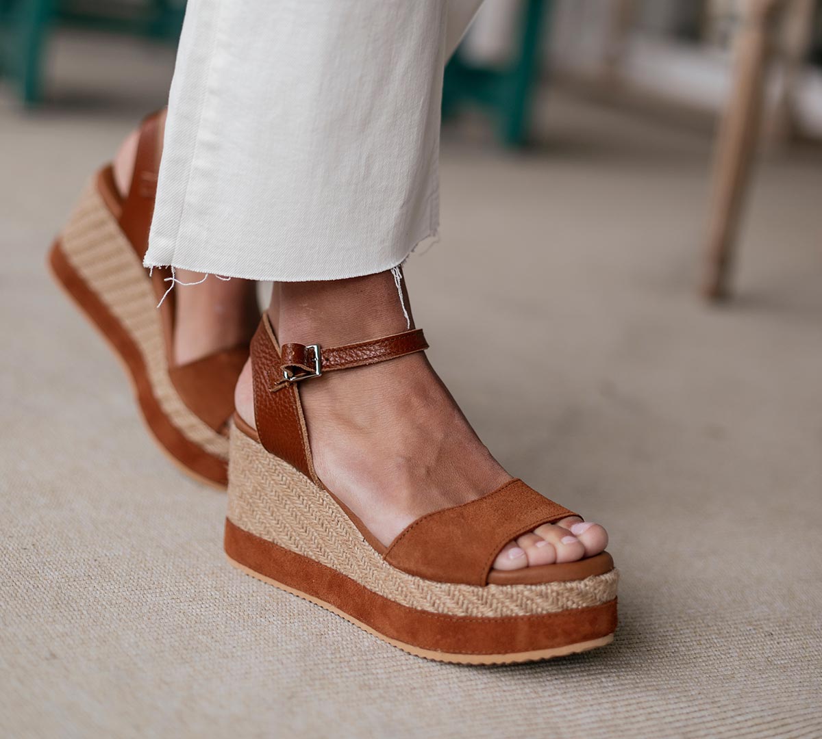 Walk On Air High Tan Strap