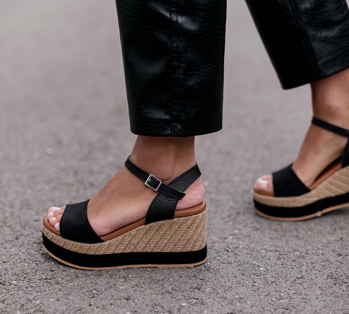 Walk On Air High Black Strap