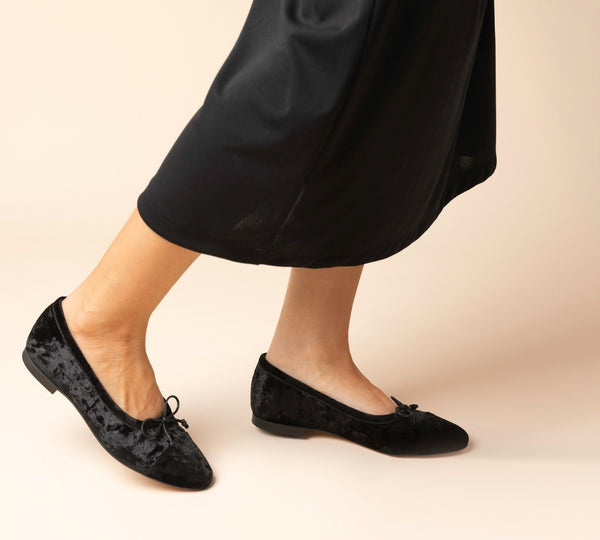 Amelie Black Velvet