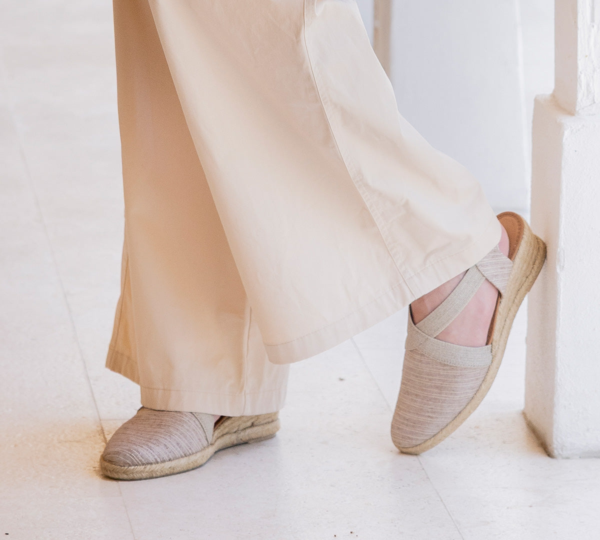 Barbate Taupe Stripes