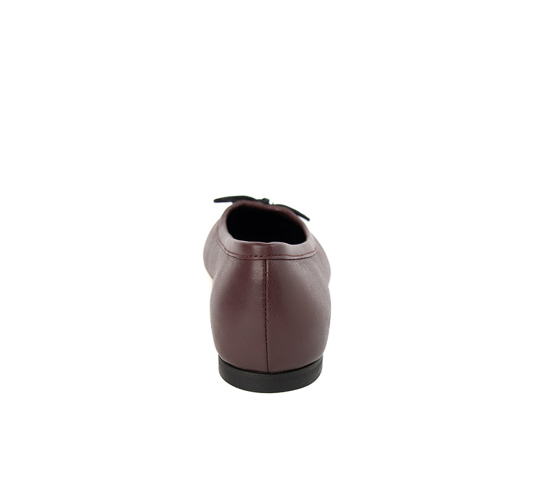 Amelie Burgundy