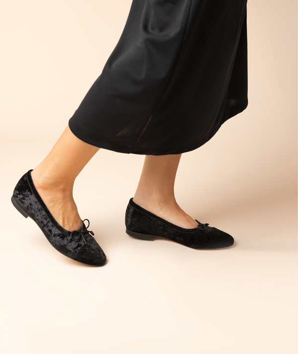 Amelie Black Velvet