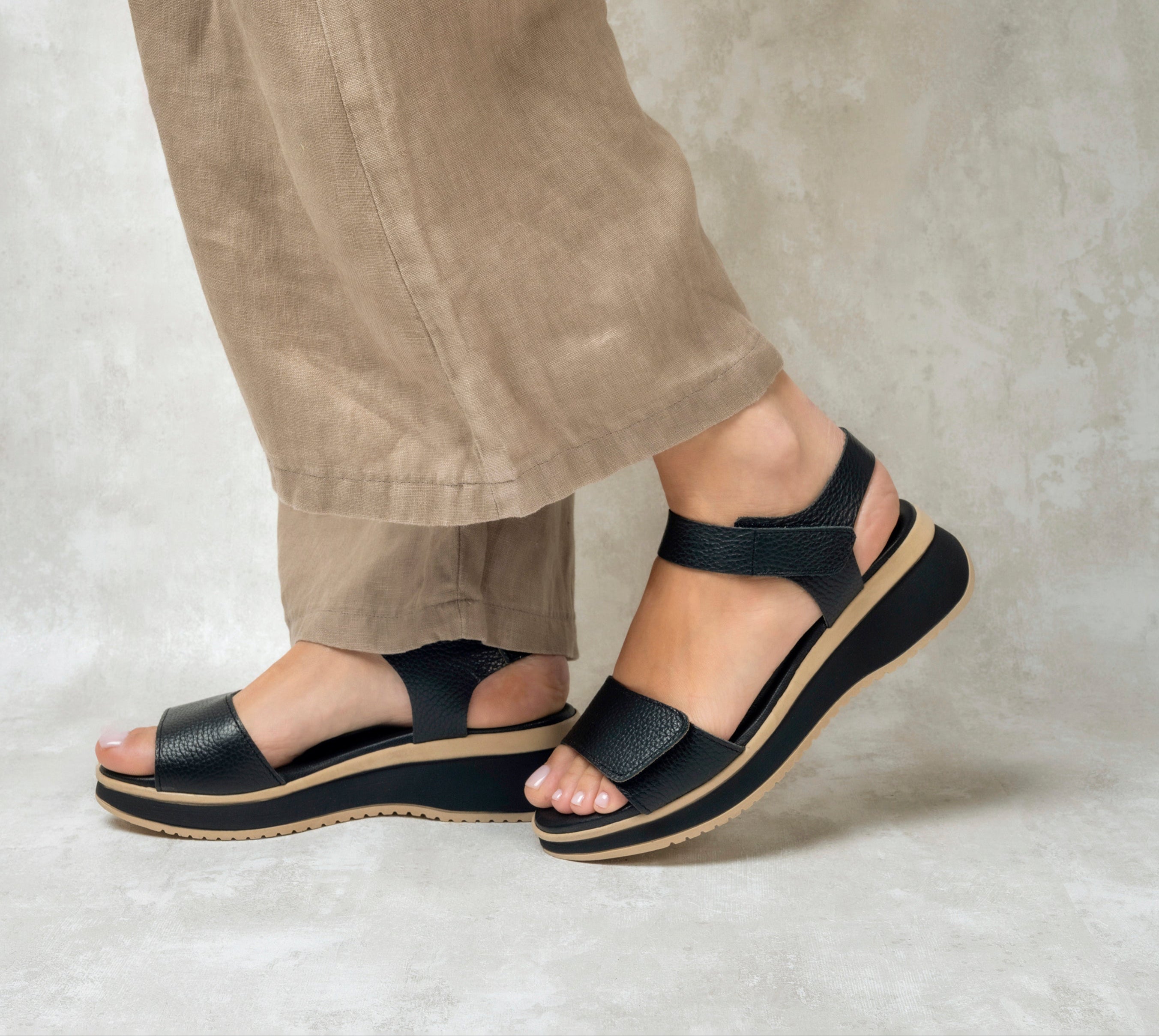 Napoli Ergonomic Black Caramel