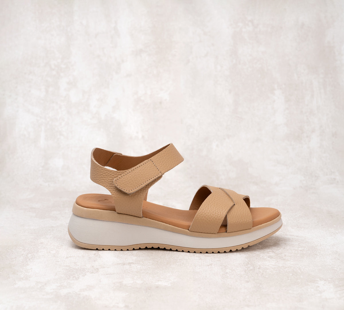 Napoli Ergonomic Crisscross Camel