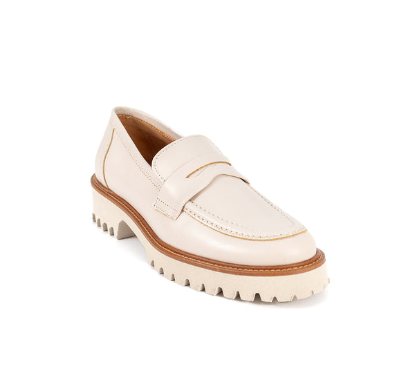 Borgoña Sand Leather Loafer