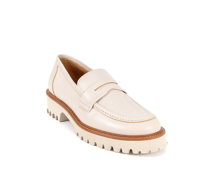 Borgoña Sand Leather Loafer