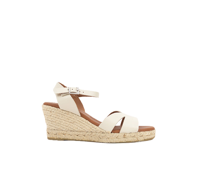 Martell Cream V Strap Medium Wedge
