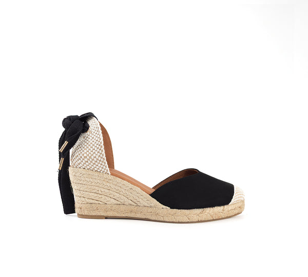 Jimena Black Medium Wedge Laces