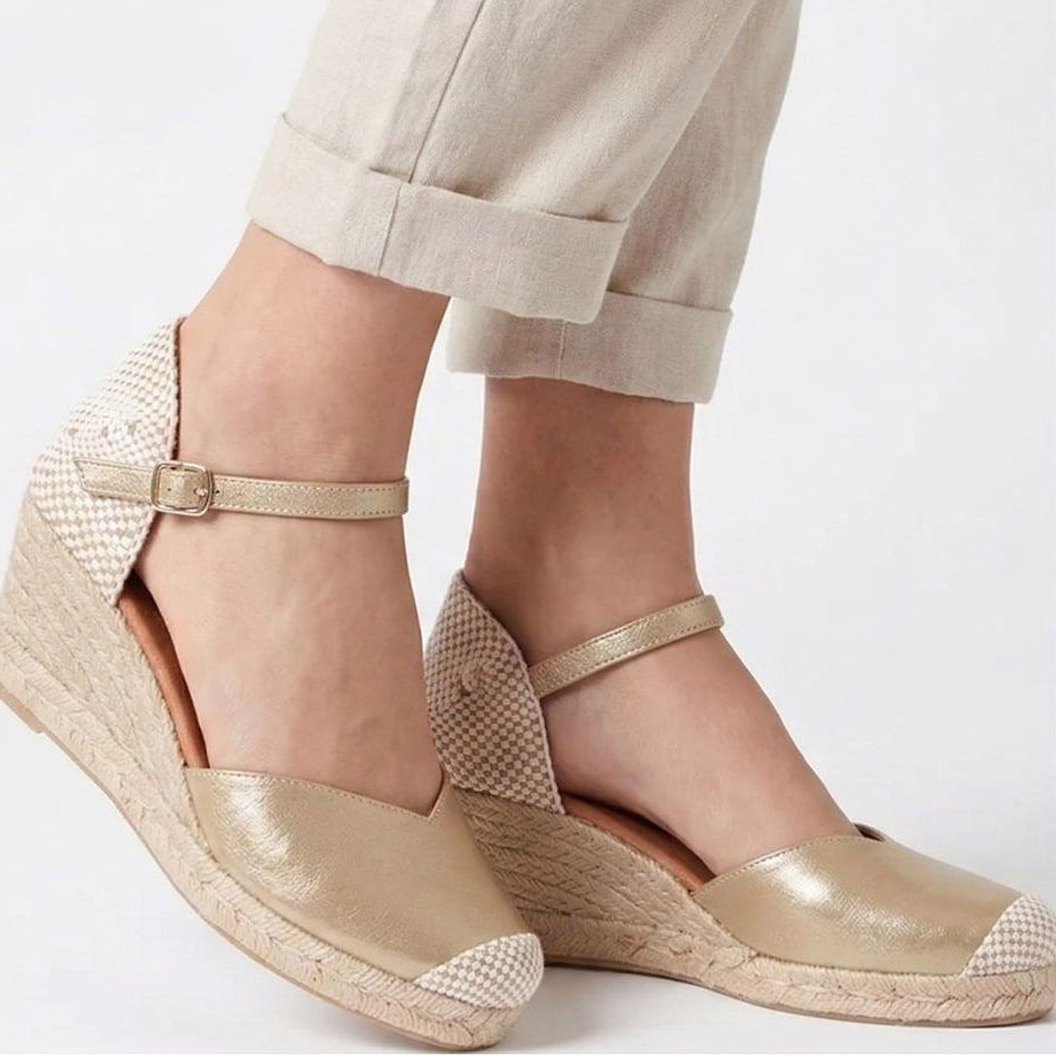 Jimena Mid Strap Wedges - Champagne