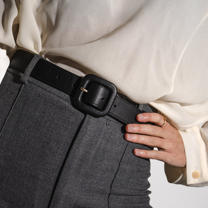 Leather Belt With Lined Buckle Black