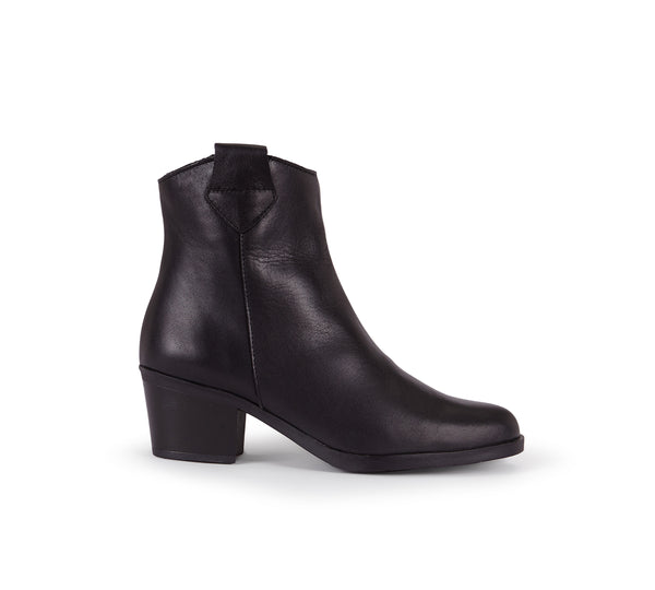 River Black Leather Bootie