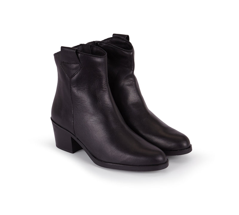 River Black Leather Bootie