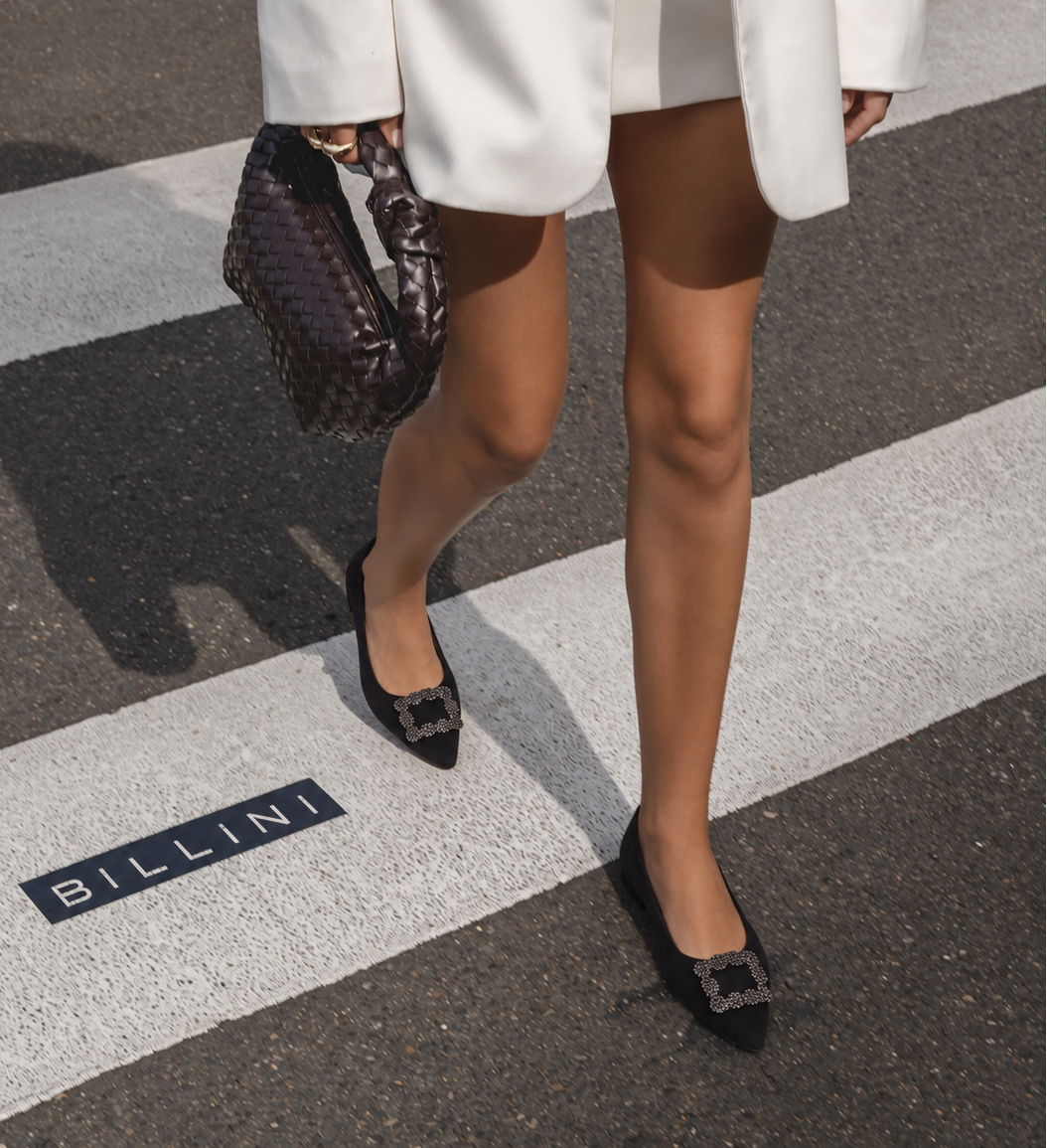 Tiara Noir Flat