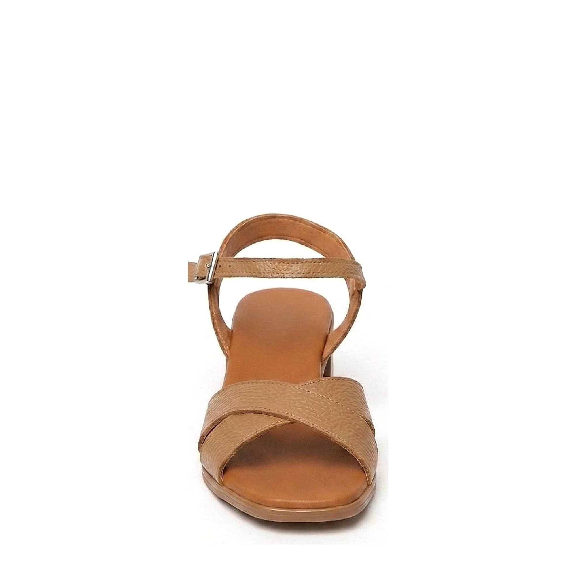 Celia Taupe
